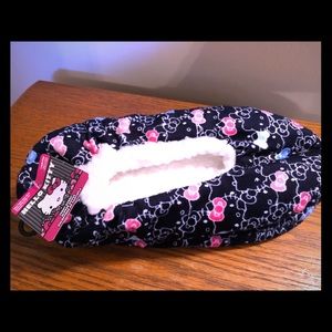 Most adorable Hello Kitty soft lined slippers. NEW